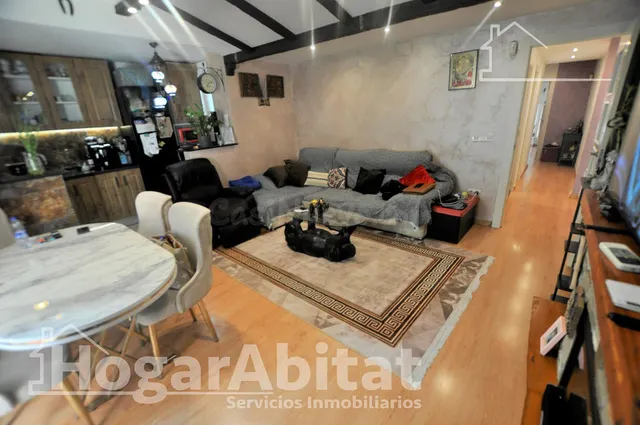 REFORMADO Y ACOGEDOR CON DOS BALCONES CERCA DE AV. DEL TÚRIA - foto 4