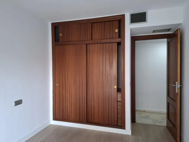 SE ALQUILA PRECIOSA Y REFORMADA VIVIENDA DE 4 DORMITORIOS - PASEO DE SOTO ALICANTE — 15