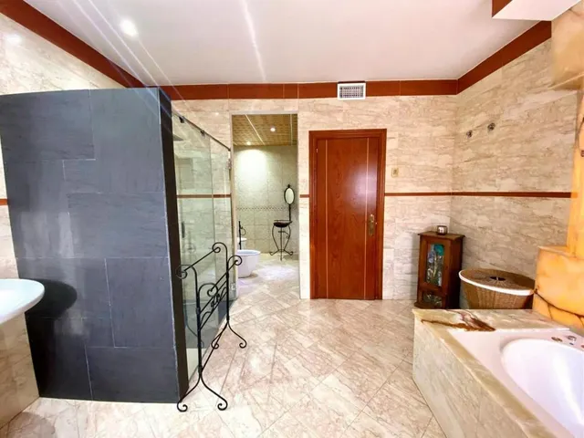 Villa Exclusiva con Vistas Panorámicas en Benalmádena — 17