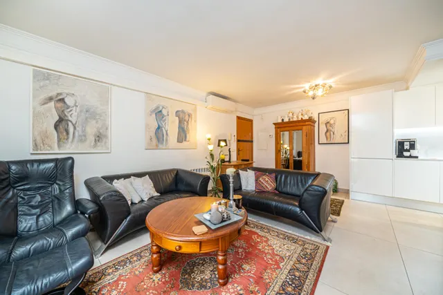 Planta baja totalmente reformada con jardín privado, sauna, piscina comunitaria y parking en Sa Coma — 8