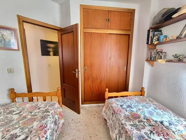 ¡Vive junto al mar! Amplia vivienda de 3 dormitorios a un paso de la playa — 25