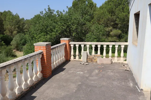 MASIA CON TERRENO, CON VISTAS CERCA DE VALL DALBA — 11