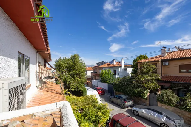 Preciosa casa en Ogíjares con piscina y jardín — 34