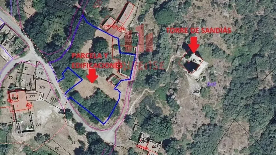 OPORTUNIDAD: CONJUNTO DE EDIFICACIONES PARA REFORMAR AL LADO DE LA TORRE DE SANDIÁS.