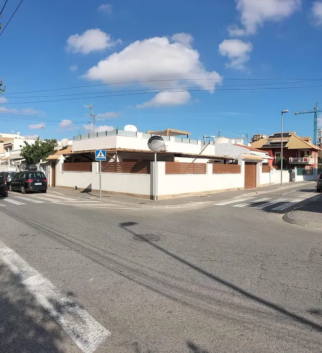 MAGNIFICO CHALET TOTALMENTE REFORMADO, IDEAL PARA PAREJAS, RODEADO DE TODOS LOS SERVICIOS — 7