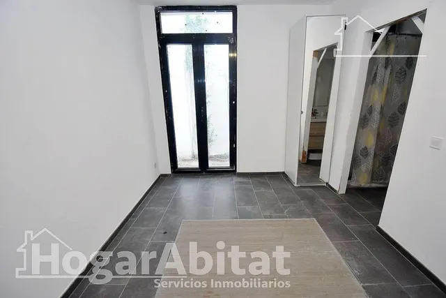 ¡Perfecto para invertir! Casa de cuatro alturas  para reformar con garaje y dos terrazas, cerca del centro — 15
