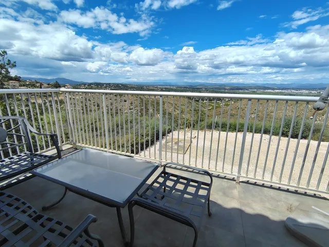 CHALET CON PARCELA Y VISTAS EN CUMBRES DE CALICANTO – ALQUILER TEMPORAL — 10