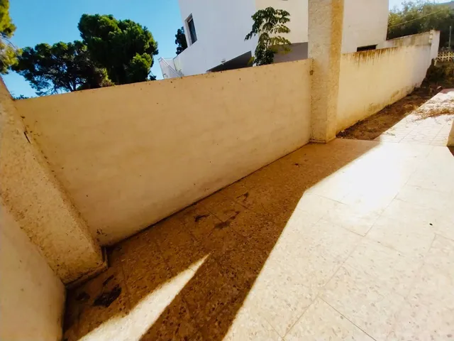 Vivienda con amplia parcela en Costabella — 25