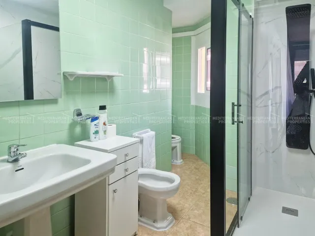 Piso en Venta con Vistas al Mar en Playa Levante, Benidorm — 6