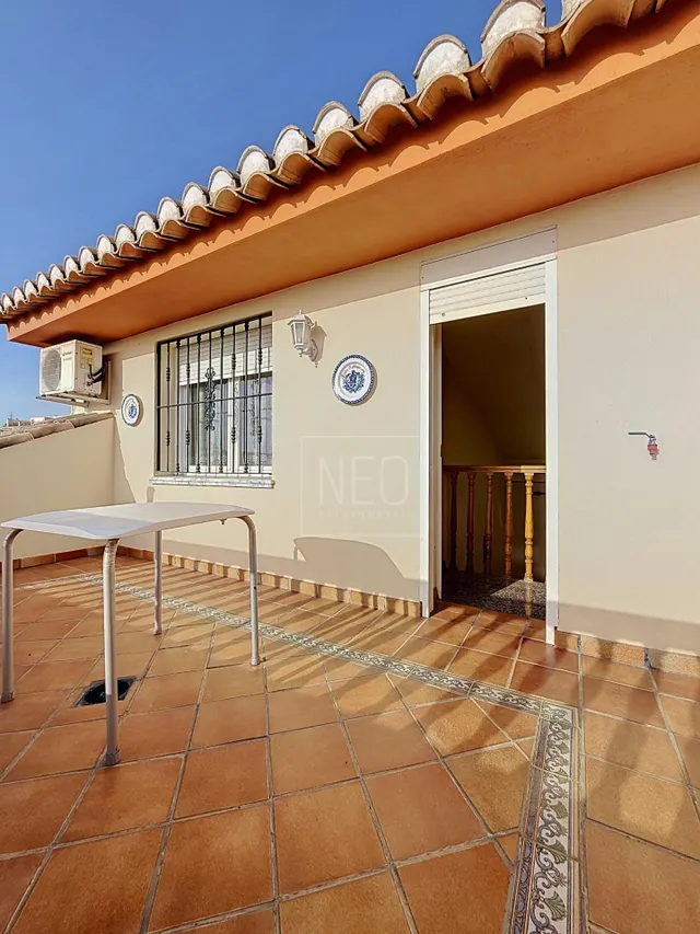 CHALET ADOSADO EN CALLE CAZADOR, HUETOR VEGA — 30