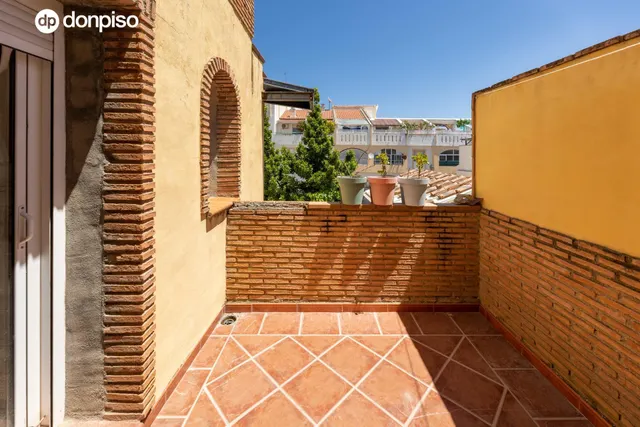 UNIFAMILIAR EN LA ZUBIA — 30