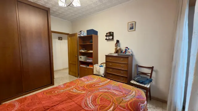 ¡Tu nuevo hogar en este encantador piso en un edificio con carácter del año 1975 y 4 habitaciones! — 30