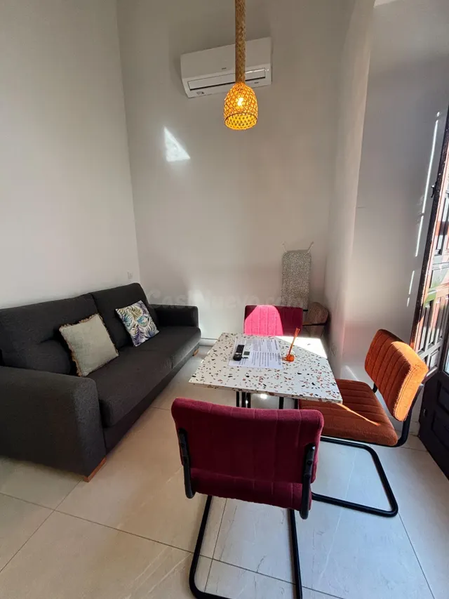 ¡ALQUILER! APARTAMENTO DÚPLEX DE OBRA NUEVA EN CASA SEÑORIAL - foto 2