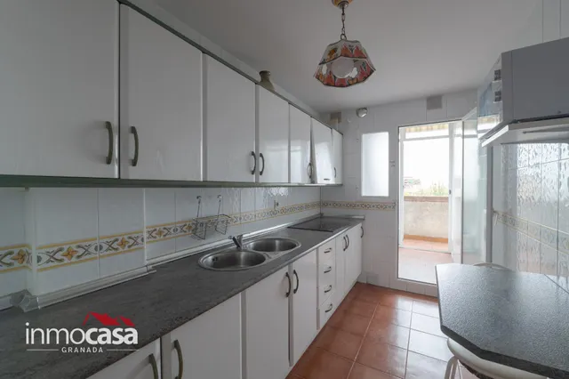 Se Vende amplio piso en  zona Villarejo, con Terraza y Vistas Despejadas — 30