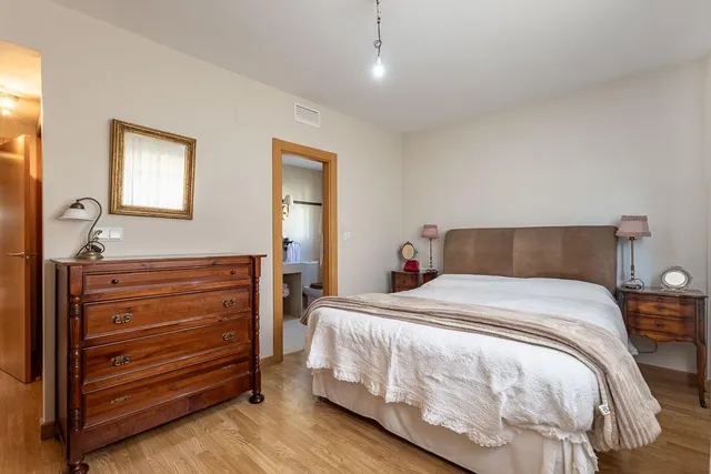 Casa pareada con piscina y vistas despejadas en Huétor Vega — 26