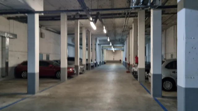 GARAJES EN VENTA C/ VIRIDIANA, VALDESPARTERA — 8