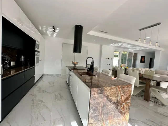 Villa 5 habitaciones 250m² en venta - Comunidad valenciana — 5