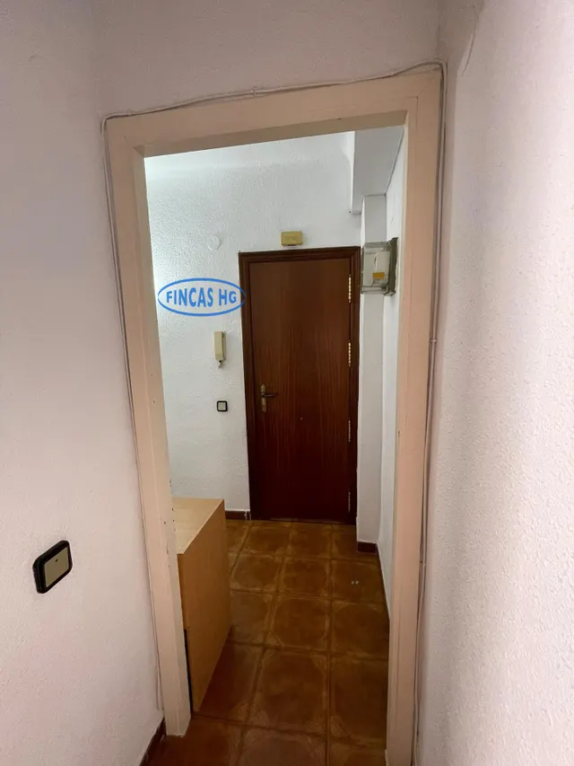 Vivienda situada en el barrio de Altozano, muy próxima a la Plaza de América — 16