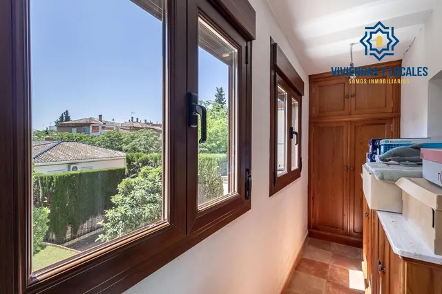 Chalet Exclusivo en Camino Bajo de Huétor — 24