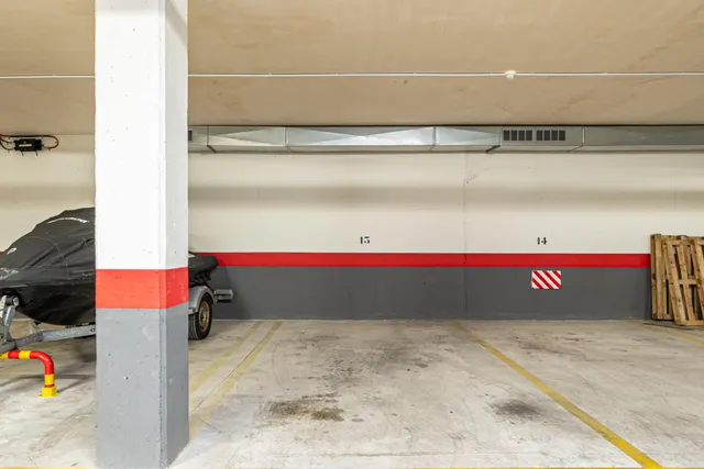 Alquiler de parking en el Coll d'en Rabassa — 6