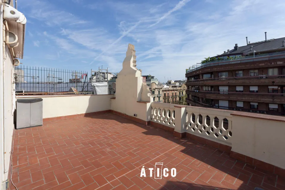 Ático con terraza privada en L'Antiga Esquerra de l'Eixample de Barcelona