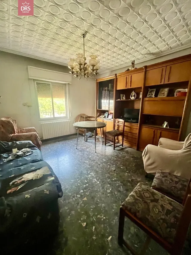 Casa vieja en zona fiesta del árbol — 13
