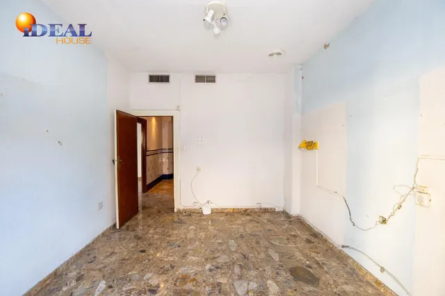 Edificio con gran potencial de desarrollo residencial en Zaidín – Granada — 36