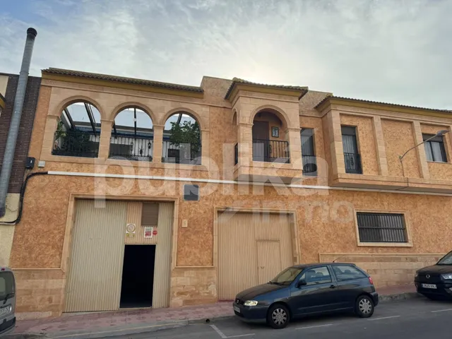 Casa 4 habitaciones 439m² en venta - CENTRO - foto 4