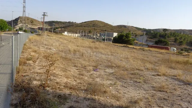 TERRENO INDUSTRIAL — 3