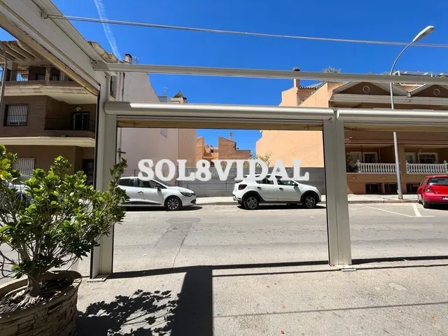 SOLAR URBANO EN EL CENTRO DE ORIHUELA. La propiedad está fre - foto 3