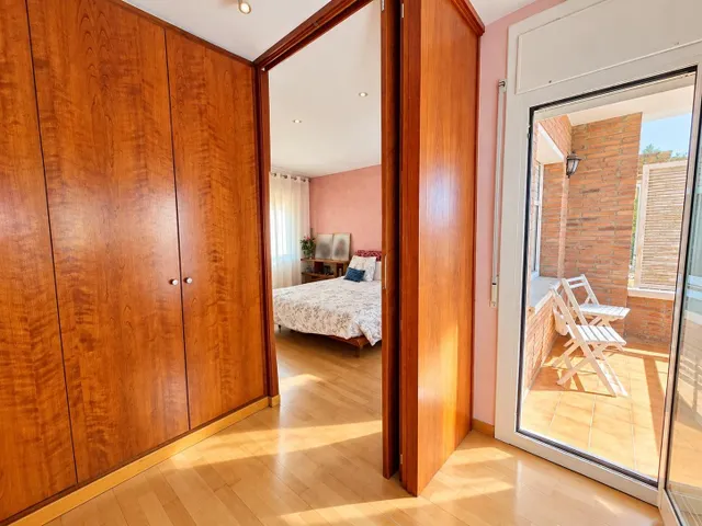 Casa con jardín y piscina en Premià de Dalt — 46