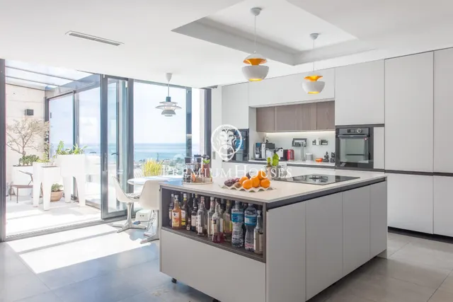 Casa en venta en Sant Vicenç de Montalt con espectaculares vistas al mar — 14