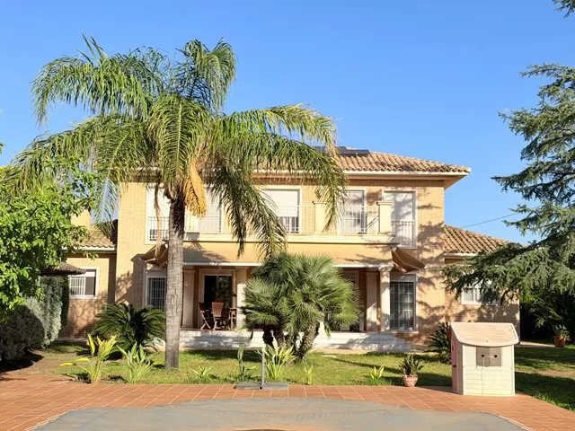 CHALET EXCLUSIVO EN ALZABARES ELCHE, CON PISCINA, ALTAS CALIDADES Y A SOLO 2 KM DEL HOSPITAL — 14
