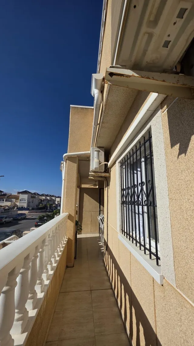 ESTUPENDA VIVIENDA EN PLANTA BAJA CON PISCINA COMUNITARIA — 31