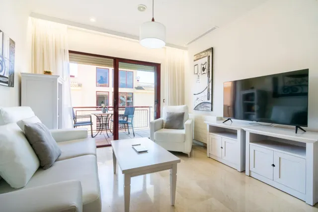 Apartamento de 3 dormitorios en el Albir - foto 2