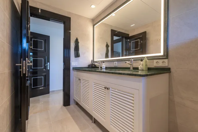 Chalet 3 habitaciones 384m² en venta - Marbella — 16