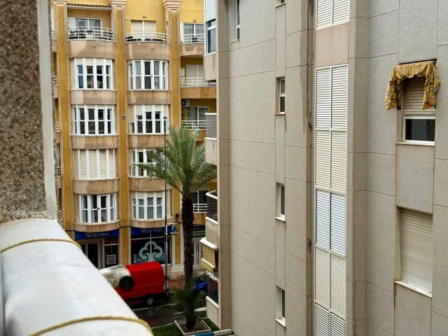 Apartamento 1 habitación 54m² en venta - Estacion de autobuses — 25