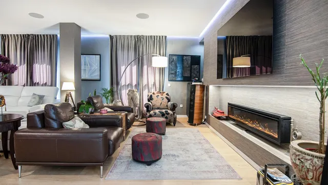Ático tríplex de lujo con terrazas y vistas exclusivas a par