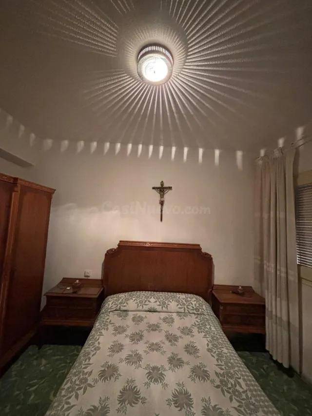 Casa de pueblo con garaje y terraza en pleno centro de Campr - foto 4