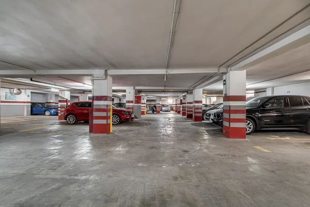 Garaje a la venta en zona Hipercor — 2