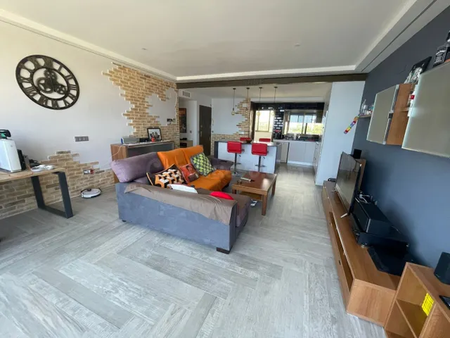 Alquiler todo el año, Apart. 1 dorm. de 90 m2, salón amplio  - foto 5