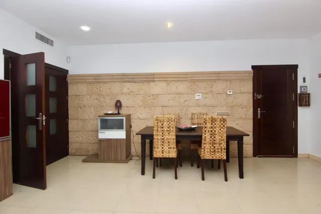 Alquiler larga estancia chalet con piscina — 22