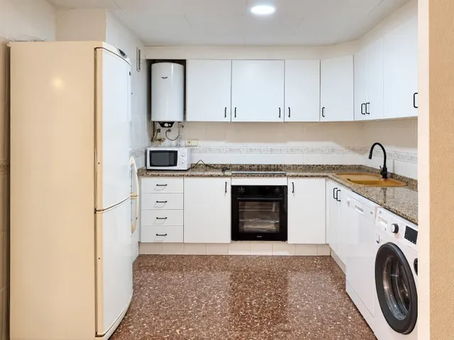 Piso de 2 habitaciones en alquiler en C/Juan Ramón Jiménez — 12