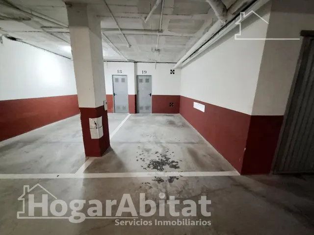 EN RESIDENCIAL CON PISCINA Y GARAJE CERCA DEL MAR — 46