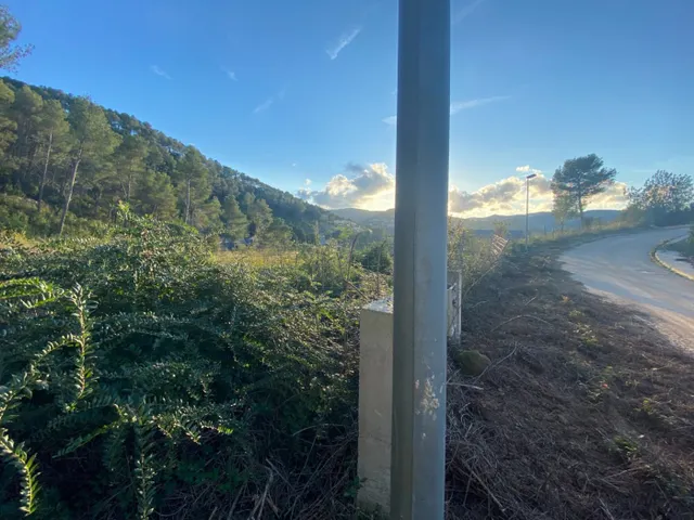 Fantastico terreno en Vallirana - En el sector el pinar, parte alta. — 4