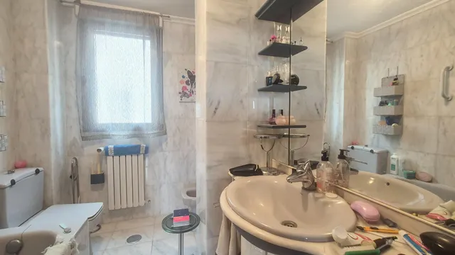 PISO VENTA SALAMANCA. Urbis te ofrece un piso en venta en la zona de Capuchinos-Glorieta-Ciudad Jardín, Salamanca. — 35