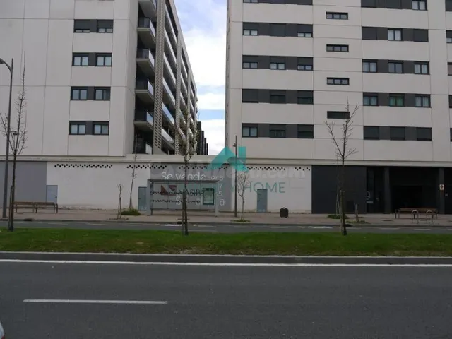 Se vende local en Vitoria - foto 2