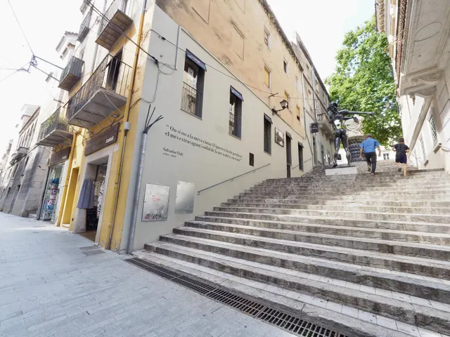 RESTAURANTE EN PLENO CENTRO DE LA CIUDAD — 33