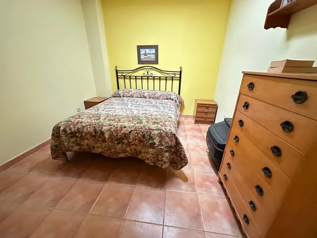 SINGULAR CASA CON DOS VIVIENDAS EN LA CABRERA — 7