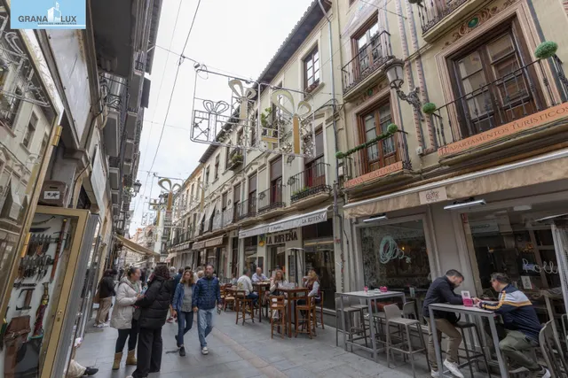 ¡Oportunidad única en el corazón de Granada! — 45